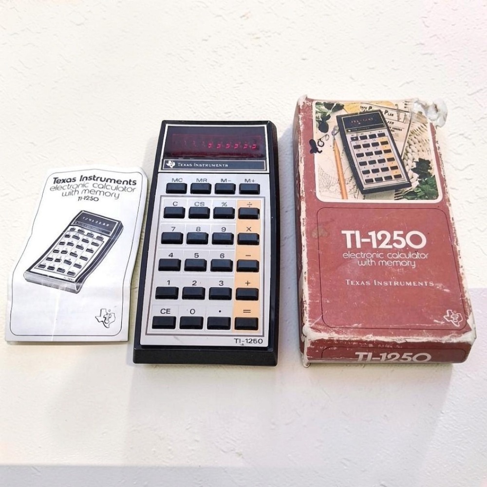 VTG Texas Instruments TI-1250 Calculator Red LED Display Memory Box Manual 1976